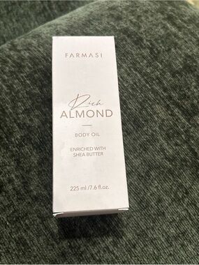 New Sealed Farmasi Rich Almond Body Oil Enriched w/ Shea Butter Women's 7.6 oz